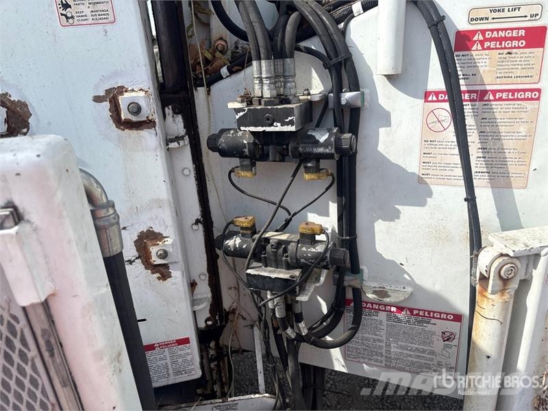 Bandit 1990XP Tow-Behind Wood Chipper Wood chippers