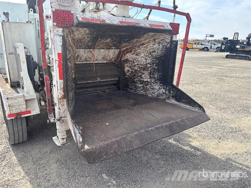 Bandit 1990XP Tow-Behind Wood Chipper Wood chippers
