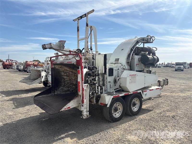 Bandit 1990XP Tow-Behind Wood Chipper Wood chippers