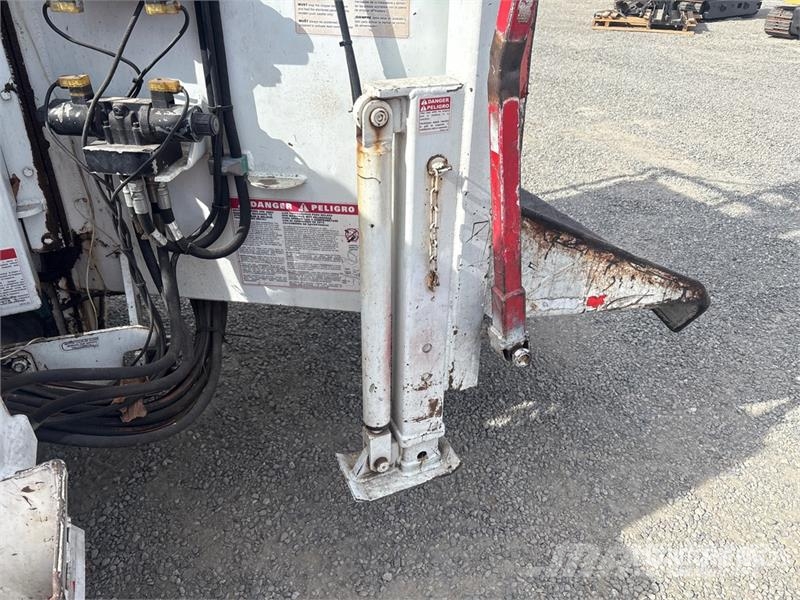 Bandit 1990XP Tow-Behind Wood Chipper Wood chippers