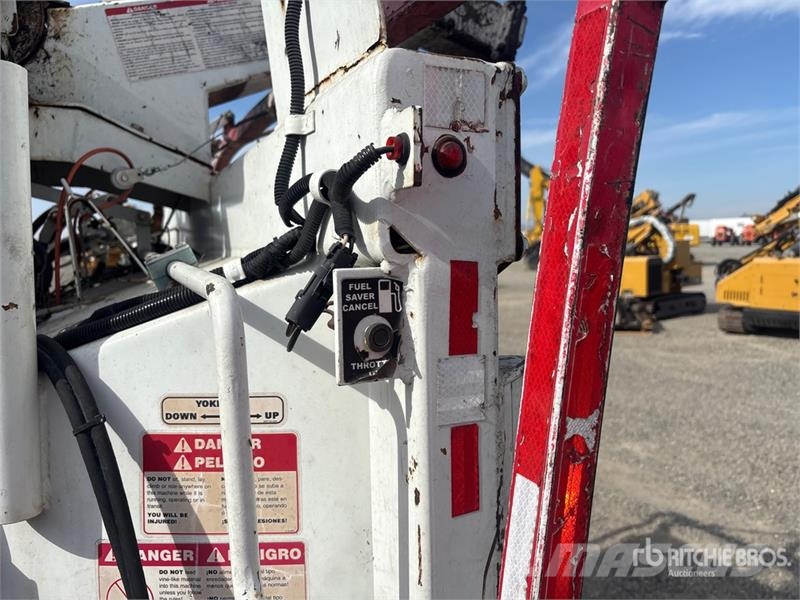 Bandit 1990XP Tow-Behind Wood Chipper Wood chippers