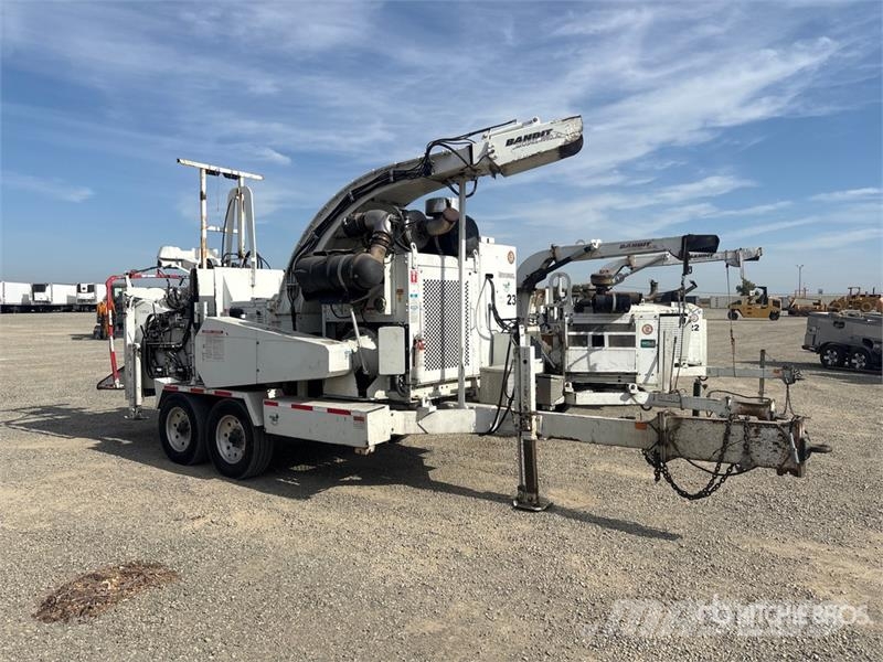 Bandit 1990XP Tow-Behind Wood Chipper Wood chippers