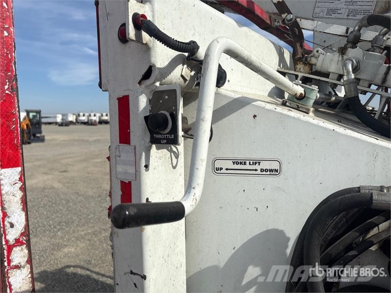 Bandit 1990XP Tow-Behind Wood Chipper Wood chippers