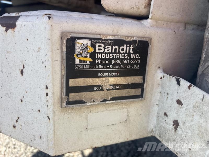 Bandit 250XP Tow-Behind Wood Chipper Wood chippers