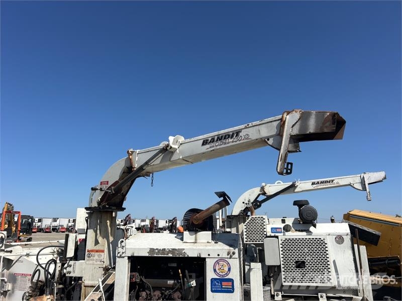 Bandit 250XP Tow-Behind Wood Chipper Wood chippers
