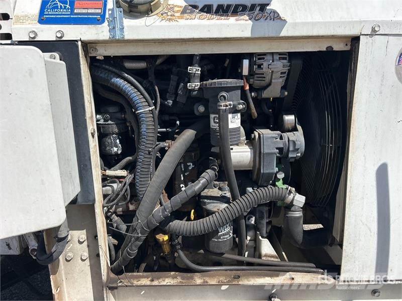 Bandit 250XP Tow-Behind Wood Chipper Wood chippers