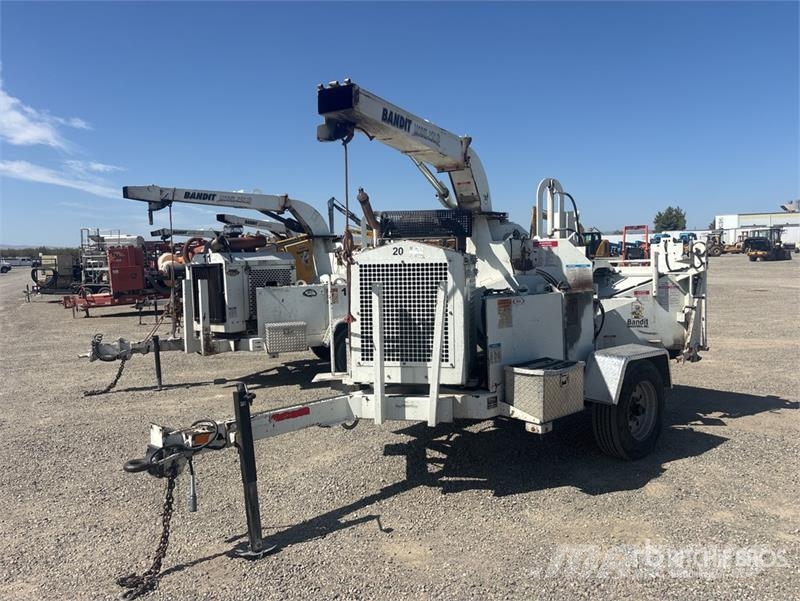 Bandit 250XP Tow-Behind Wood Chipper Wood chippers