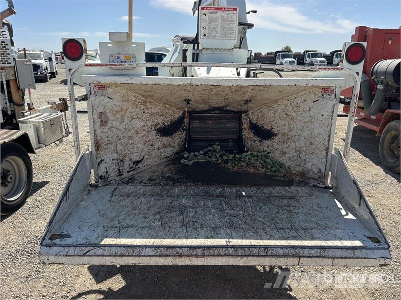 Bandit 250XP Tow-Behind Wood Chipper Wood chippers