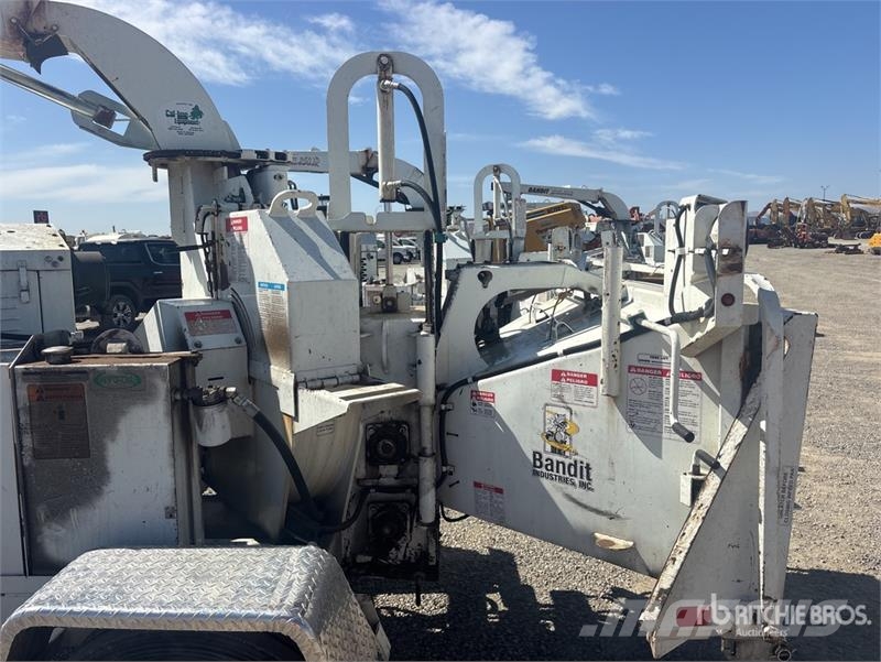 Bandit 250XP Tow-Behind Wood Chipper Wood chippers