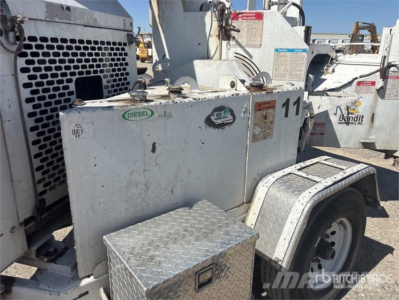 Bandit 250XP Tow-Behind Wood Chipper Haketuskoneet