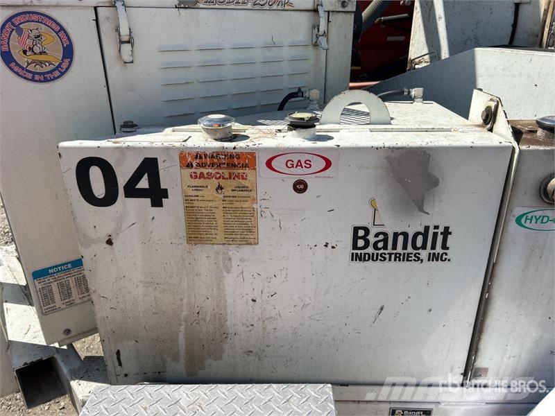Bandit 250XP Tow-Behind Wood Chipper Wood chippers