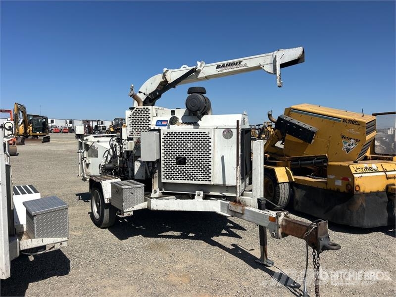 Bandit 250XP Tow-Behind Wood Chipper Wood chippers