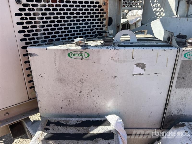 Bandit 250XP Tow-Behind Wood Chipper Wood chippers