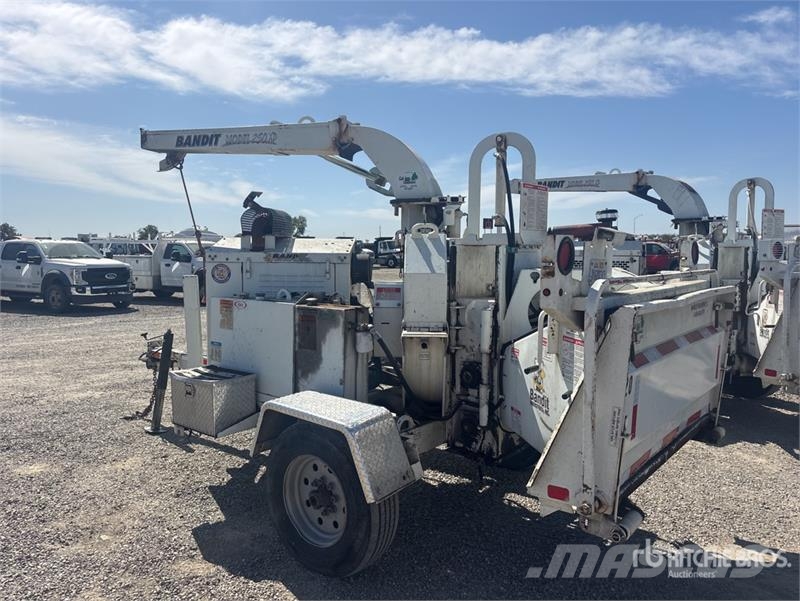 Bandit 250XP Tow-Behind Wood Chipper Wood chippers