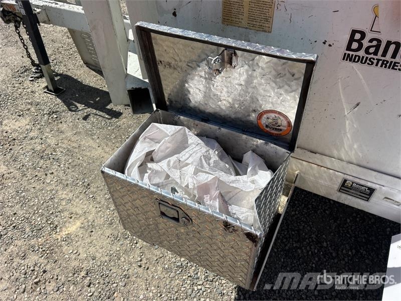 Bandit 250XP Tow-Behind Wood Chipper Wood chippers