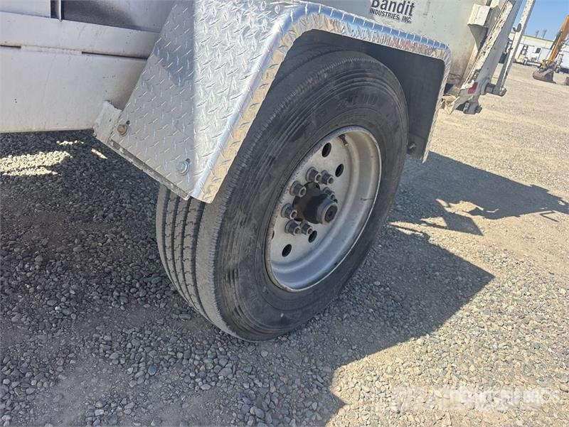 Bandit 250XP Tow-Behind Wood Chipper Wood chippers