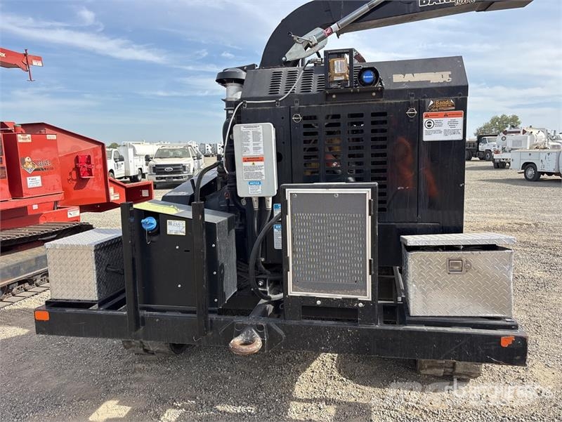 Bandit Intimidator 19XPC Tracked Wood Chipper Wood chippers