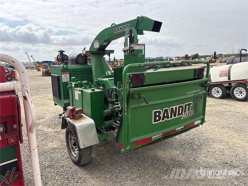 Bandit Tow-Behind Wood Chipper Drobilice drva / čiperi