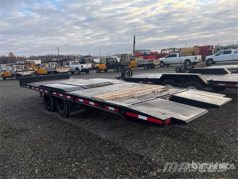 Bar-Bel Fabricating 25 ft T/A Tilt Deck Trailer Низькорамні причепи