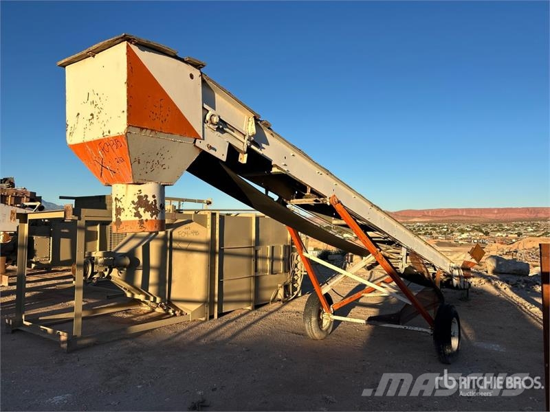 Barber-Greene 18 in x 32 ft Portable Stacking Conveyor 其他