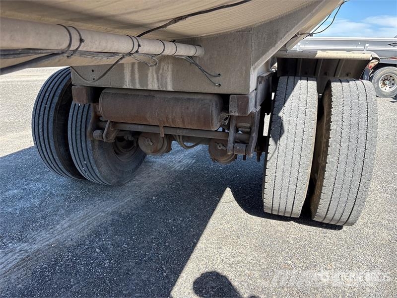 Beall Spread Axle Pup Tanker Trailer 罐體拖車
