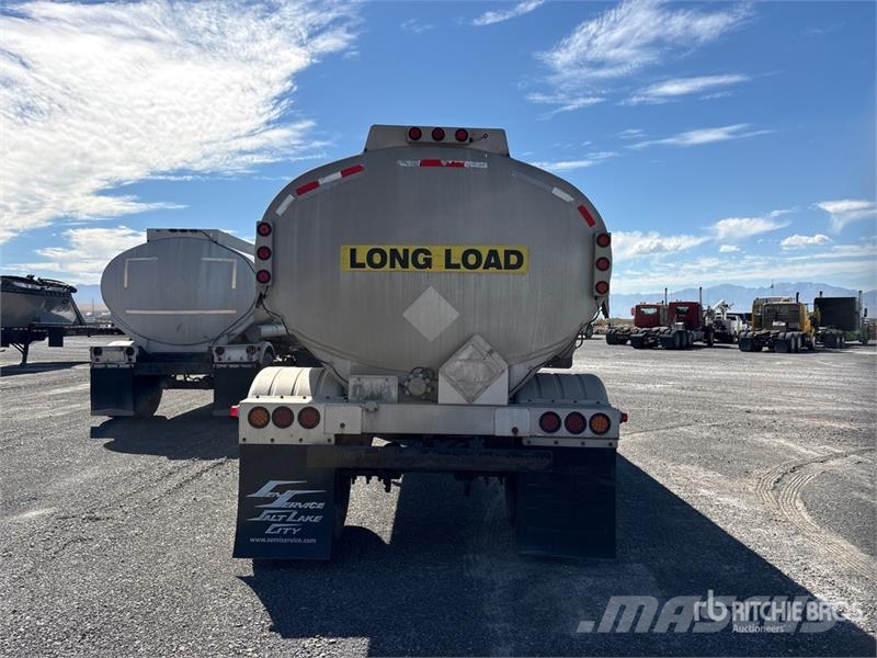 Beall Spread Axle Pup Tanker Trailer 罐體拖車