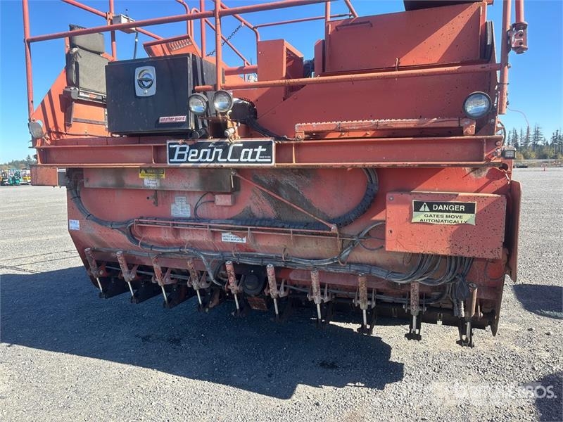  Bearcat BC501 Chip Spreader Dodatna oprema za asfaltne strojeve