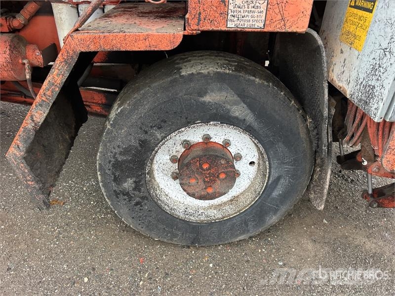  Bearcat BCT Chip Spreader Dodaci mašinama za asfalt