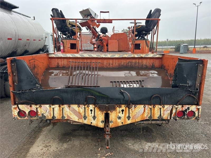  Bearcat BCT Chip Spreader Dodaci mašinama za asfalt