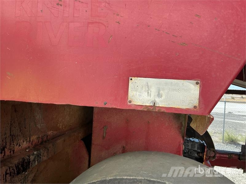 Bearcat Chip Spreader ملحقات ماكينات الأسفلت