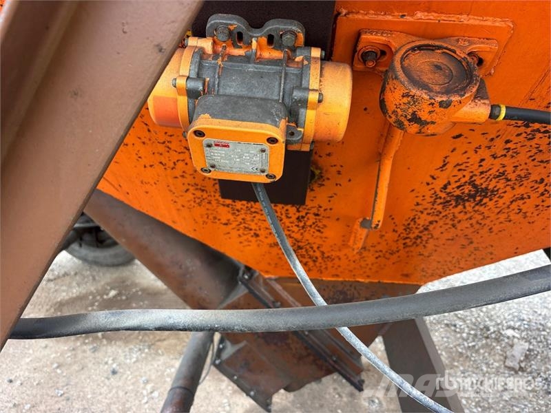 Belgrade 200BBL T/A Electric Cement Silo معدات البناء - غير ذلك