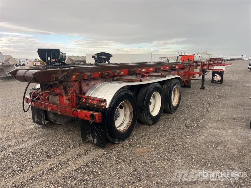 Benlee TRATBS48 Tri/A Roll-Off Trailer Skip bin