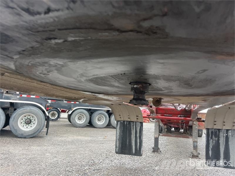 Benlee TRATBS48 Tri/A Roll-Off Trailer Skip bin
