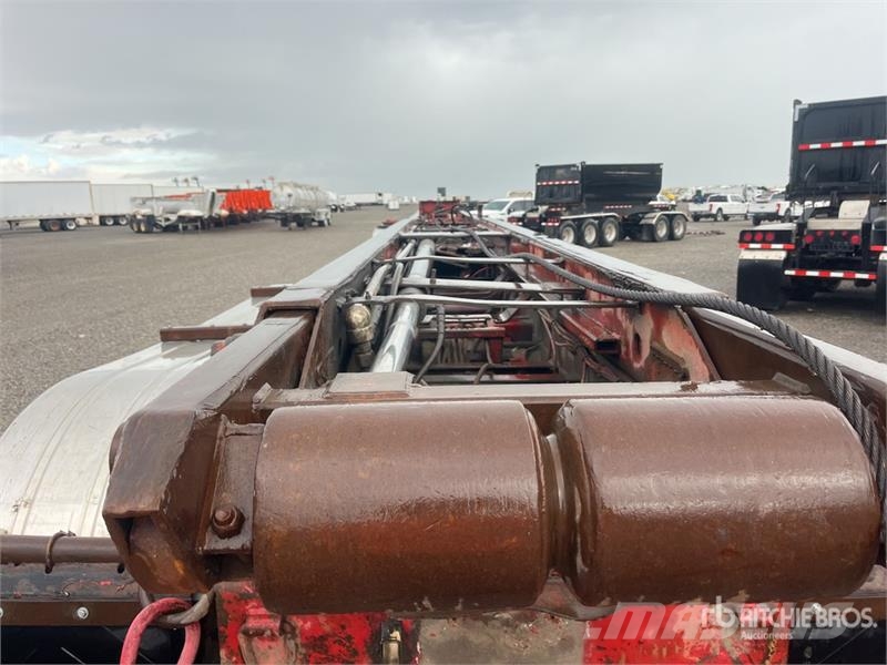 Benlee TRATBS48 Tri/A Roll-Off Trailer Skip bin