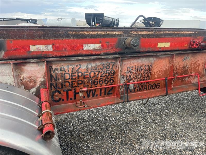 Benlee TRATBS48 Tri/A Roll-Off Trailer Skip bin
