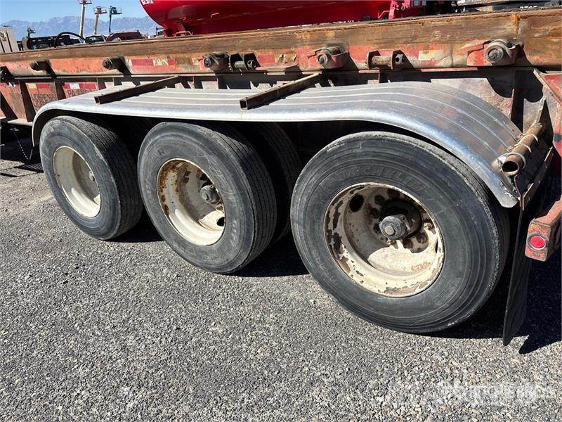 Benlee TRATBS48 Tri/A Roll-Off Trailer مقطورات لوادر