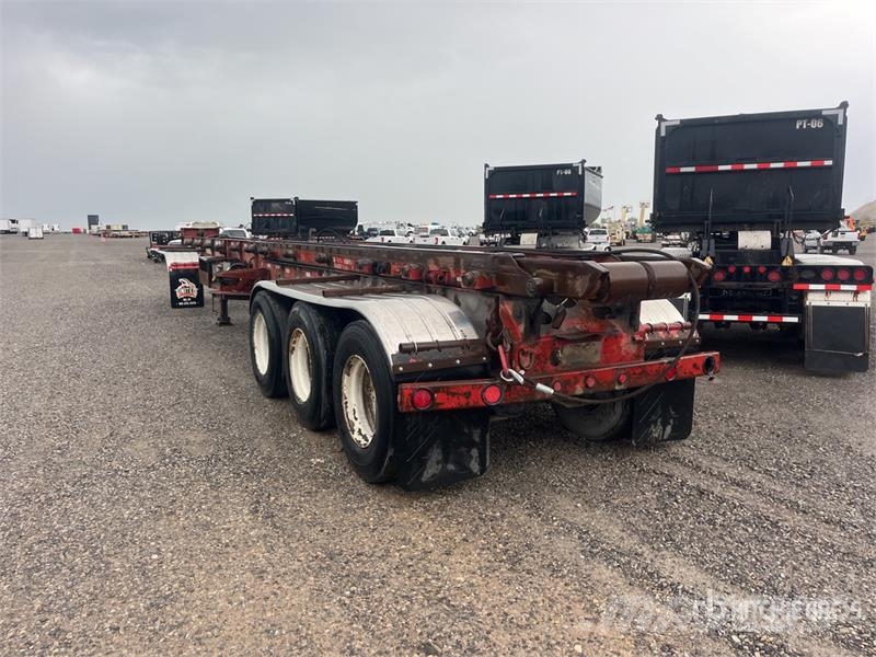 Benlee TRATBS48 Tri/A Roll-Off Trailer Skip bin
