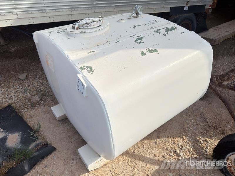 Beta Systems 600 gal Skid Mounted Steel Gasoline Fuel T Réservoirs de carburant et d'additifs