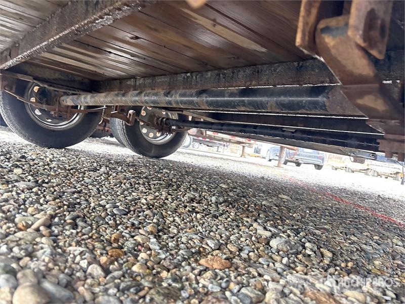  Big Bubba 16 ft T/A Equipment Trailer 車輛運輸拖車