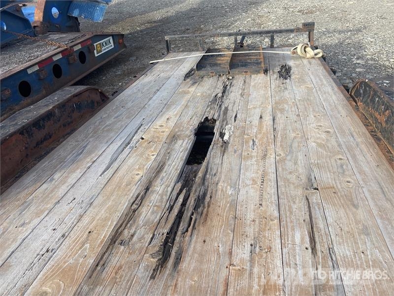 Big Bubba 16 ft T/A Utility Trailer Citas piekabes