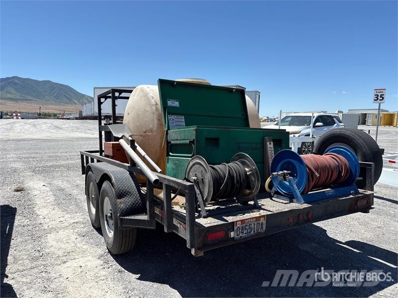 Big Bubba's 14 ft T/A Pressure Washer Flatbed Trai Lavaperävaunut