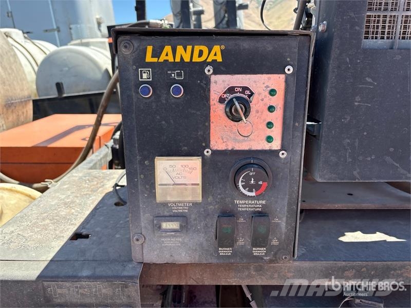 Big Bubba's 14 ft T/A Pressure Washer Flatbed Trai Lavaperävaunut