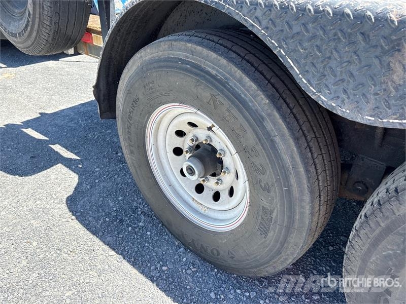 Big Bubba's 14 ft T/A Pressure Washer Flatbed Trai Lavaperävaunut