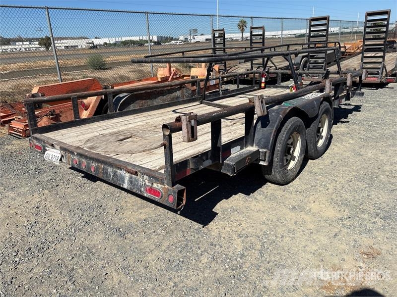 Big Tex 10P1-16BK 16 ft T/A Equipment Trailer Oprijwagen