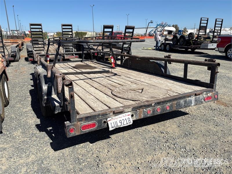 Big Tex 10P1-16BK 16 ft T/A Equipment Trailer Oprijwagen