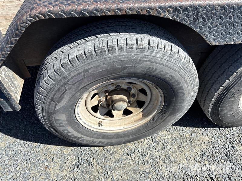 Big Tex 12PI-16 16 ft T/A Equipment Trailer Prikolice za prevoz vozil
