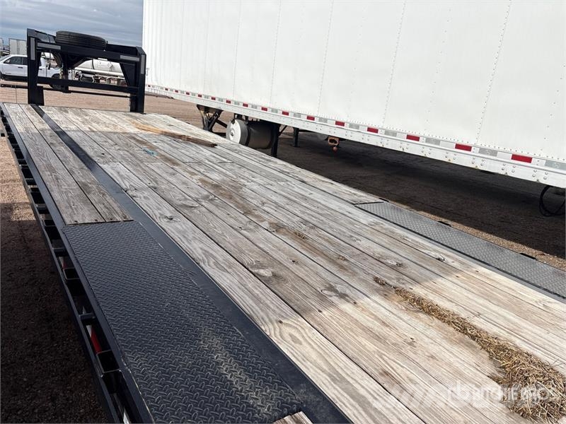 Big Tex 16GN-25BK+5MR 30 ft T/A Gooseneck Equipment Traile Maschinetransporter