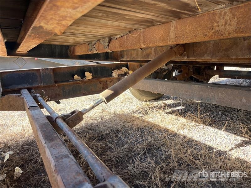 Big Tex 22 ft T/A Tilt Deck Trailer Dieplader