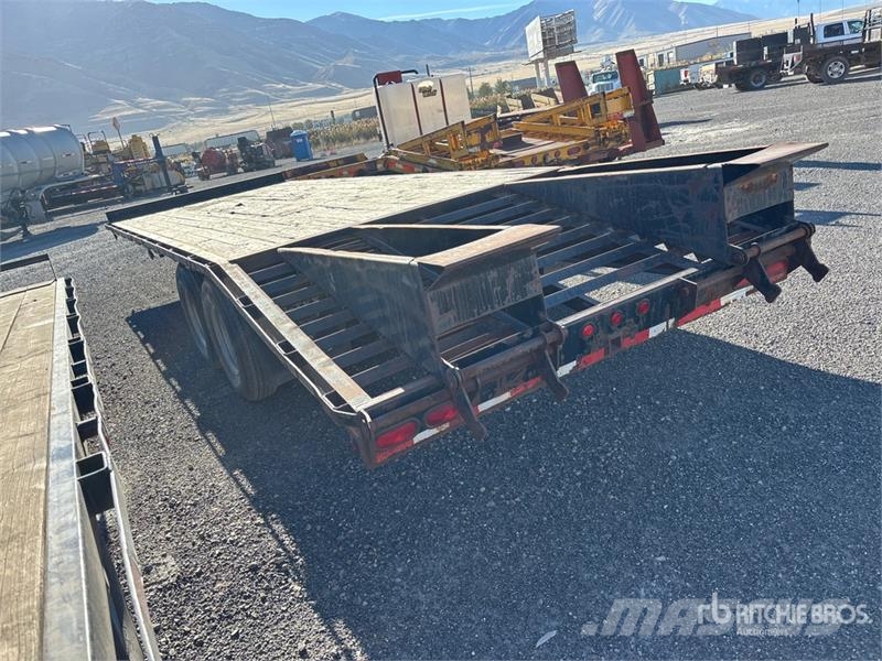 Big Tex 25 ft T/A Equipment Trailer 車両運搬用トレーラー