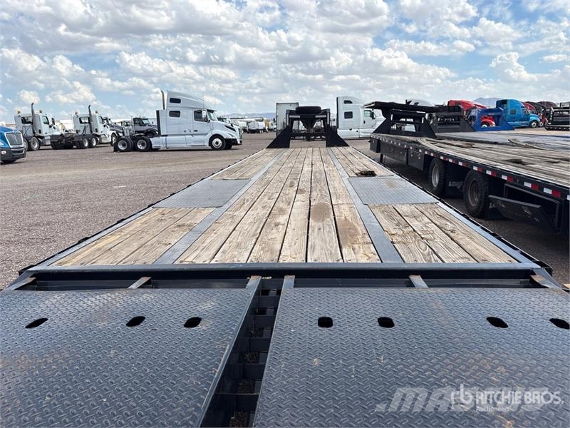 Big Tex 40 ft T/A Gooseneck Equipment Trailer Autotransporter prikolice